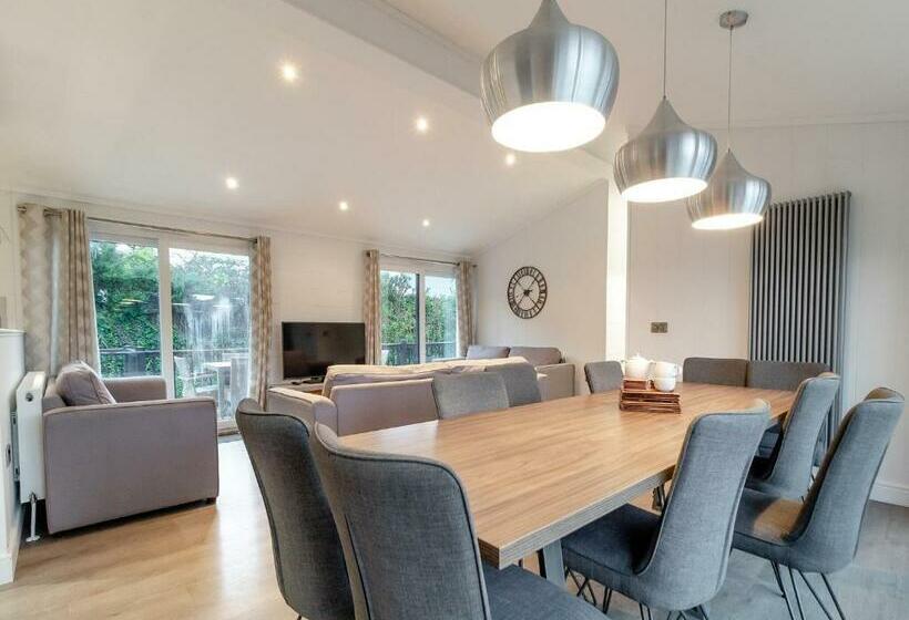 带5个卧室的公寓, Norfolk Woods Resort And Spa