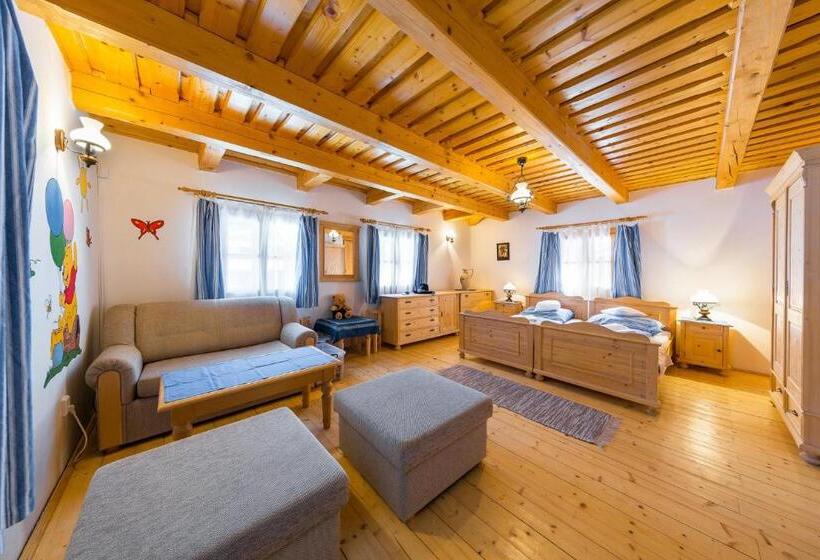 کلبه ییلاقی سوپریور یک خوابه, Valašské Chalupy Resort