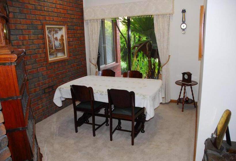 디럭스 스위트 킹 침대, Gaerwood B&b