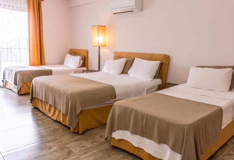 غرفة عائلية مطلّة علي البحر, Kaş Old Town