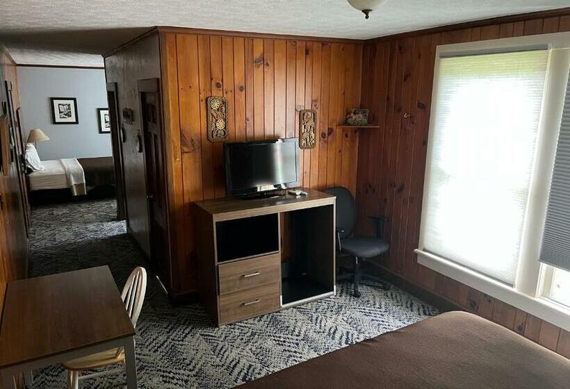 Номер Superior Внутренний, Smoky Falls Lodge