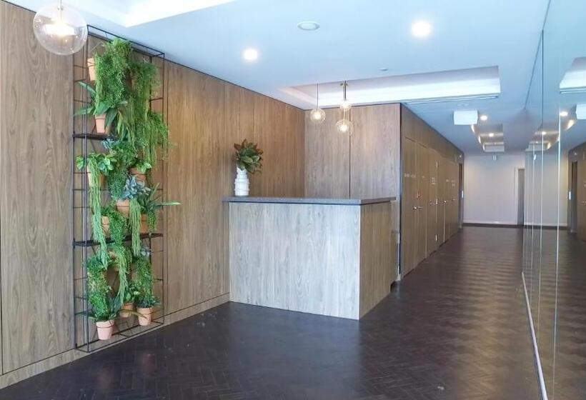 آپارتمان 2 خوابه, The Residences At The Peninsula