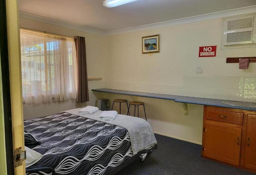 Номер Стандарт с Балконом, Affordable Gold City Motel