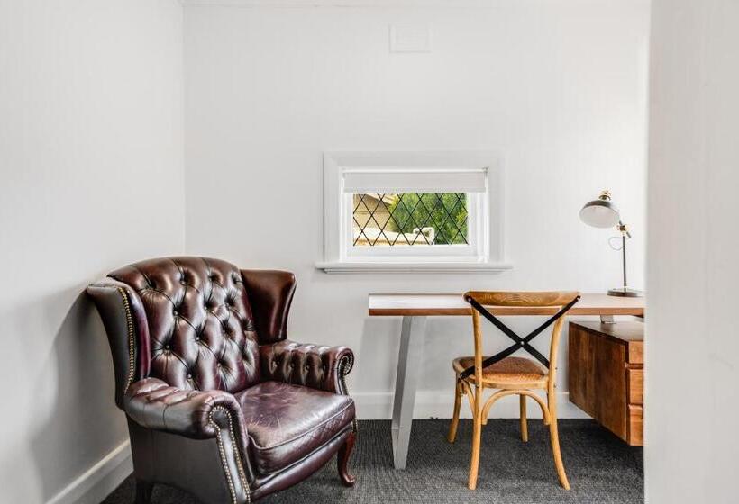 스위트, Wyatt Guest House