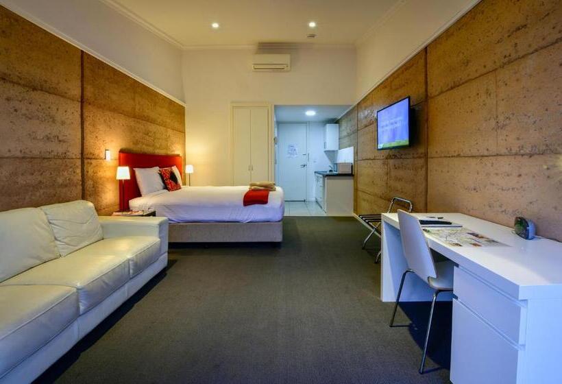 Номер Deluxe Кровать Кинг, Crossroads Ecomotel