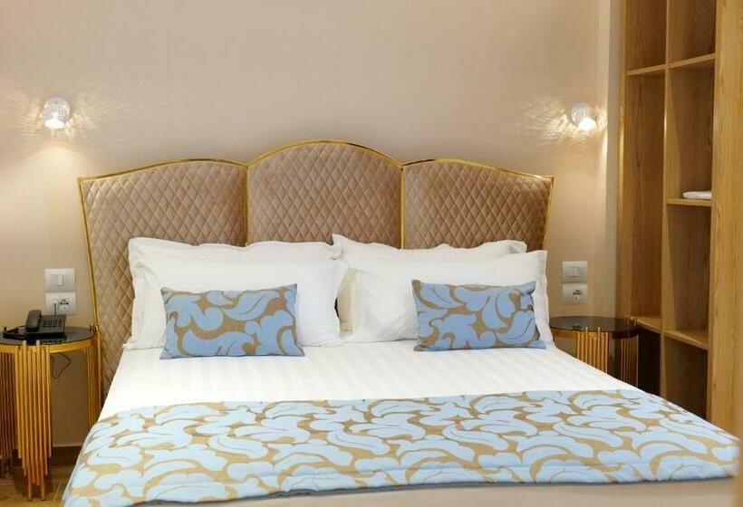 سوییت لوکس, Bora Bora Hotel Ksamil