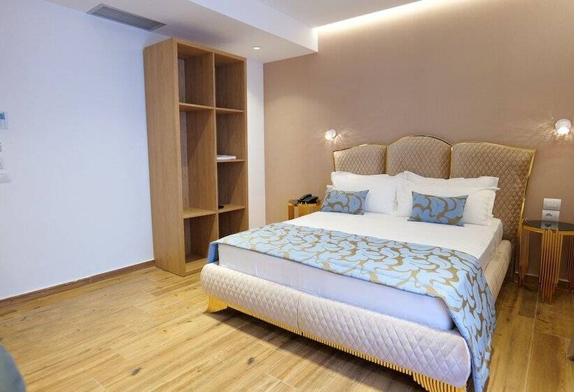 سوییت لوکس, Bora Bora Hotel Ksamil