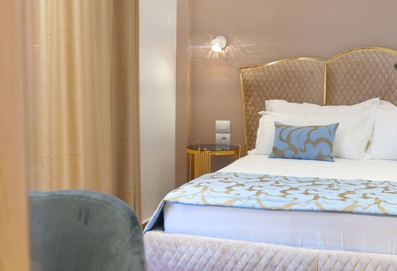 سوییت لوکس, Bora Bora Hotel Ksamil