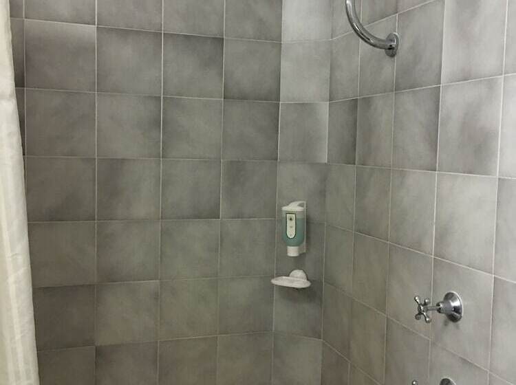Семейный Номер, Club Inn Motel