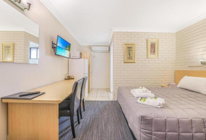 سوئیت جونیور خانوادگی, Stagecoach Inn Motel