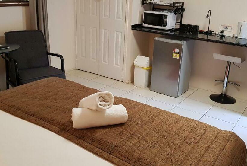 스탠다드 룸 킹사이즈 침대, Gold Coast Airport Motel   Only 300 Meters To Airport Terminal