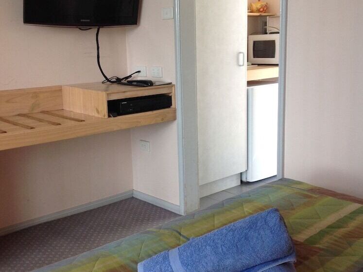Номер Стандарт, Motel Farnboro