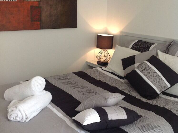 Номер Стандарт, Motel Farnboro