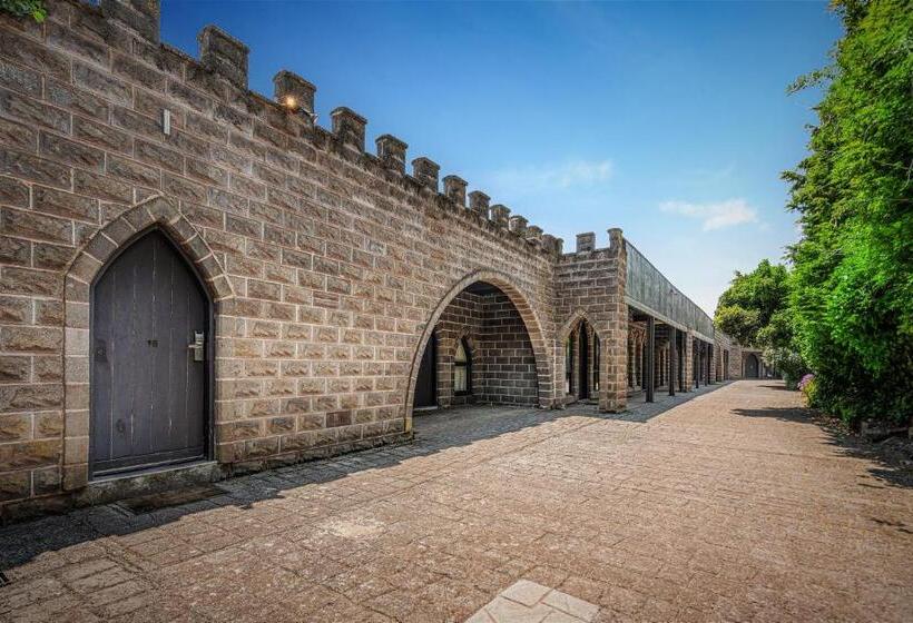 带大床的套房, Kryal Castle Ballarat