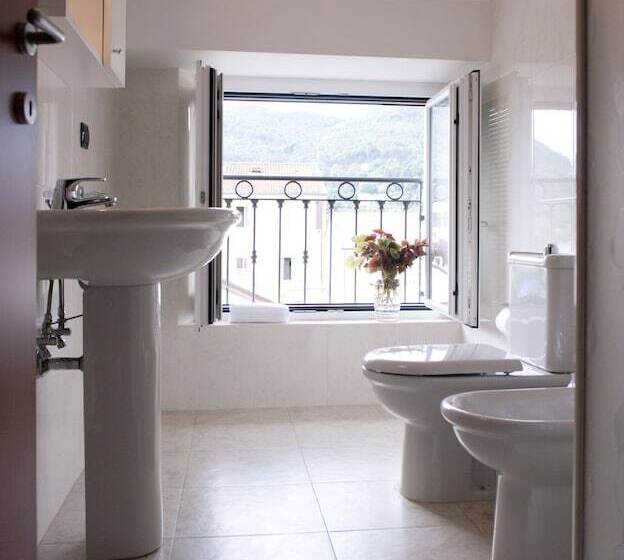 Quarto Familiar, Residence Pax