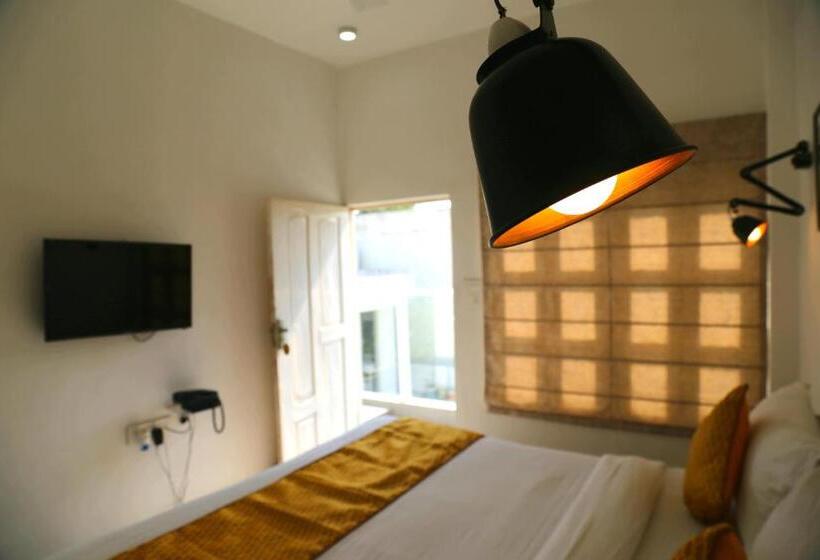 Номер Стандарт с Балконом, Stay Banaras  A Boutique