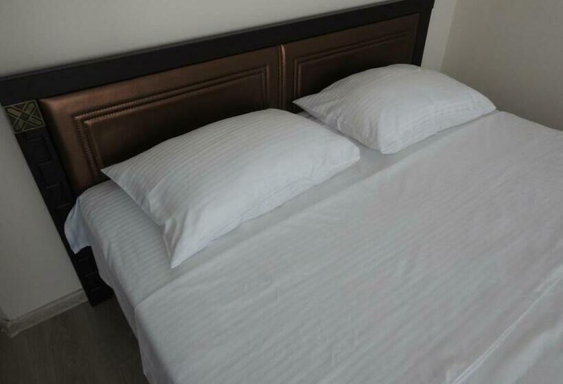 استودیو استاندارد با تخت کینگ, Iko's Family Apartments