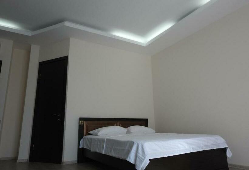 استودیو استاندارد با تخت کینگ, Iko's Family Apartments