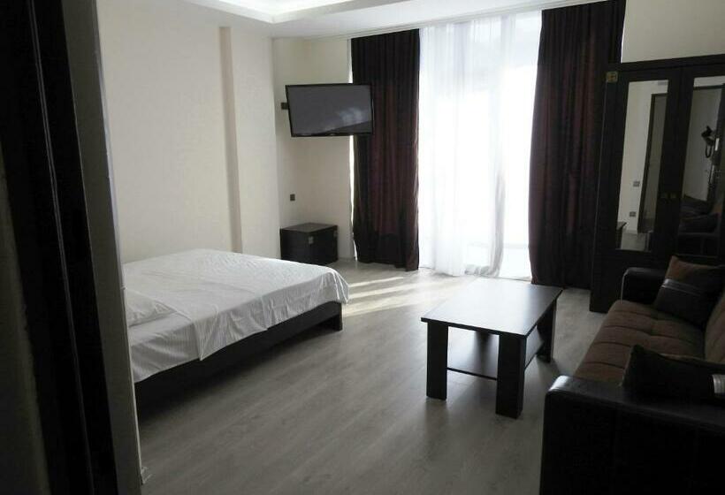 استودیو استاندارد با تخت کینگ, Iko's Family Apartments