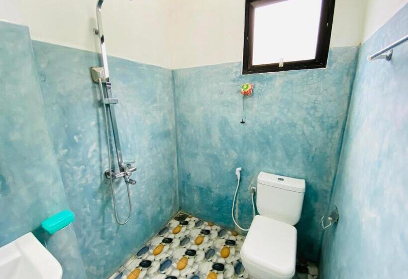 اتاق سوپریور خانوادگی, Lotus Grand Rest