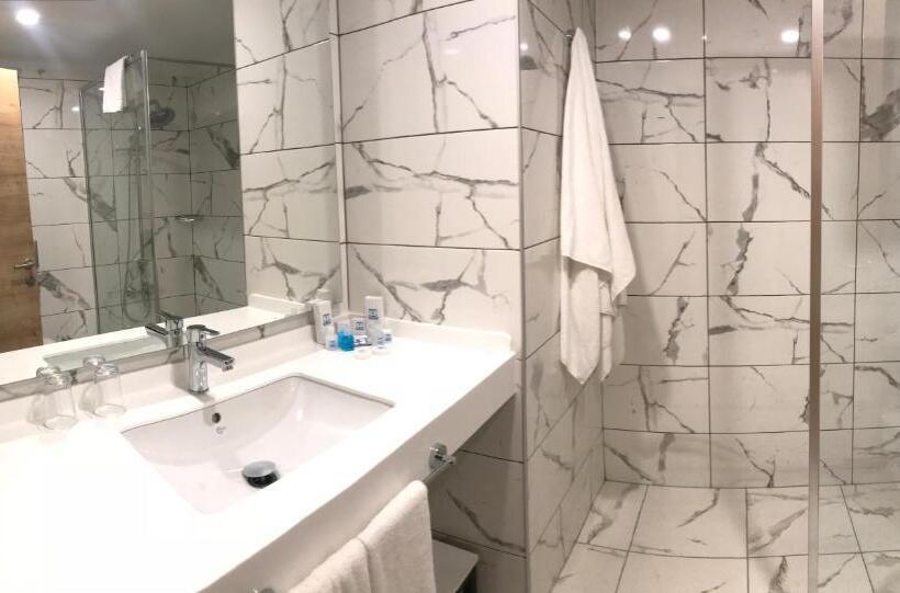 اتاق استاندارد با چشم‌انداز دریا, Fortezza Beach Resort