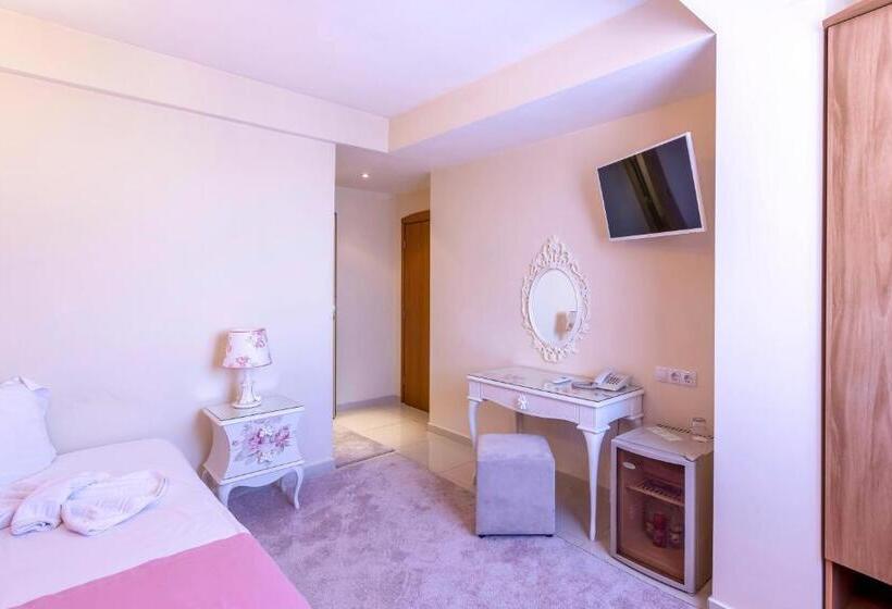 Quarto Estandar Individual, Dafi
