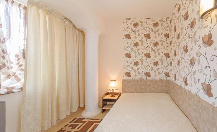 Quarto Estandar Individual, Dafi