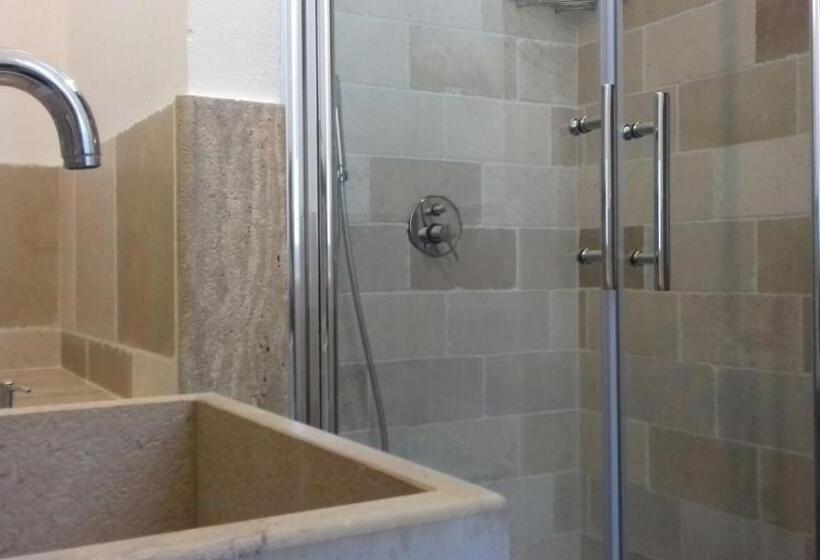 Номер Стандарт, B&b Sperlonga