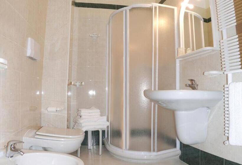 Семейный Номер, Albergo Casa Del Pellegrino