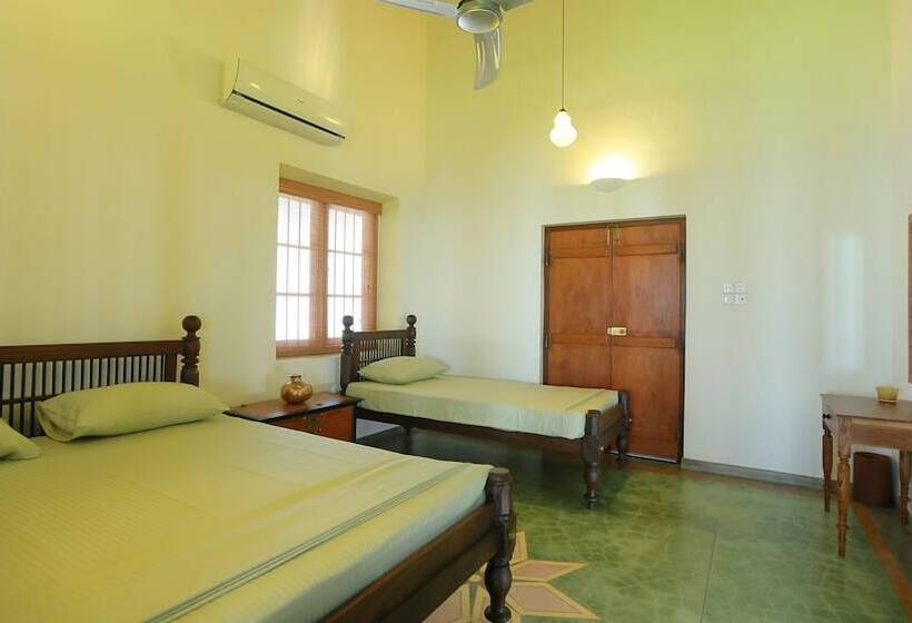 Трехместный Номер Deluxe, Yoho Monsoon Villa