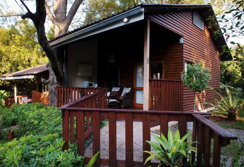اتاق لوکس با چشم‌انداز باغ, Almar View Guest House