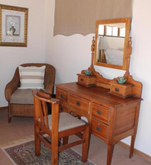 Бунгало Стандарт, Hawklee Country House