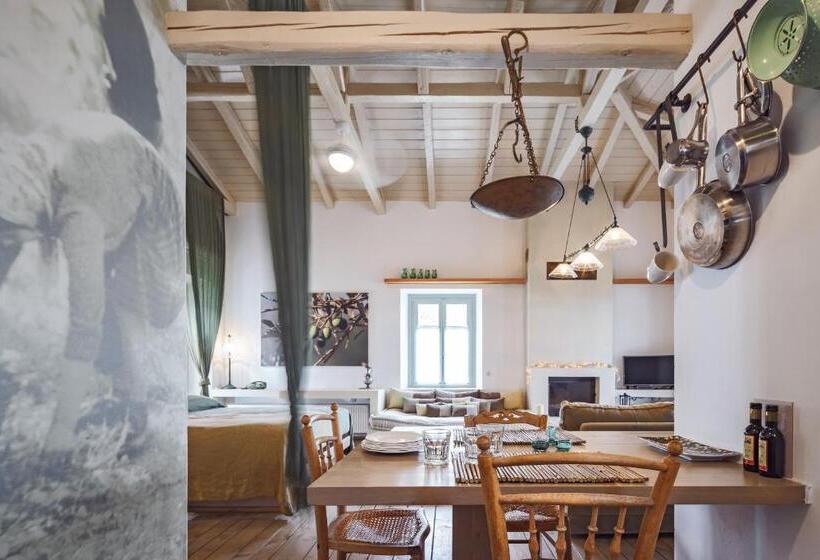 Люкс Повышенной Комфортности, Mazaraki Guesthouse