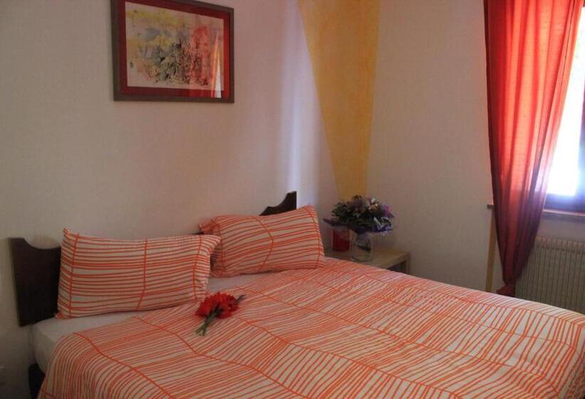 Номер Стандарт, Albergo Alla Posta