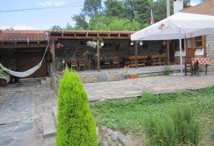 Дом 1 Спальня, Guest House Popov