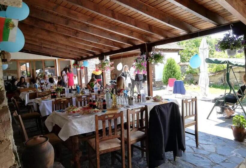 Дом 1 Спальня, Guest House Popov