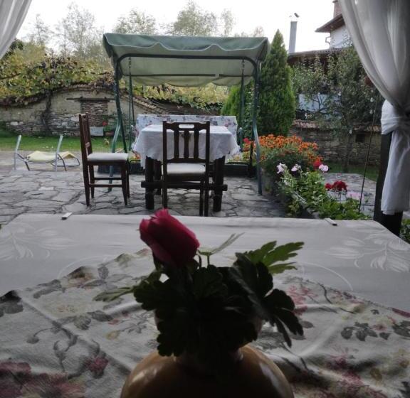 Дом 1 Спальня, Guest House Popov