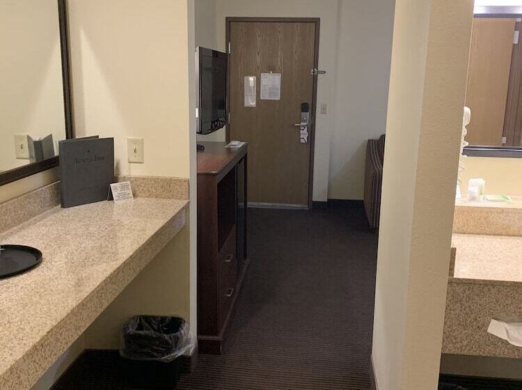 Люкс, Americinn By Wyndham Valley City  Conference Center