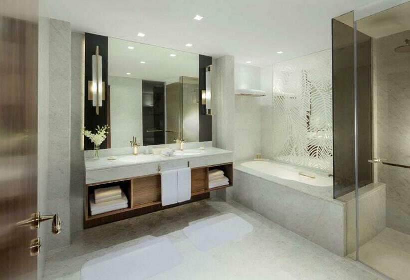 Номер Клуб, Grand Hyatt Dubai