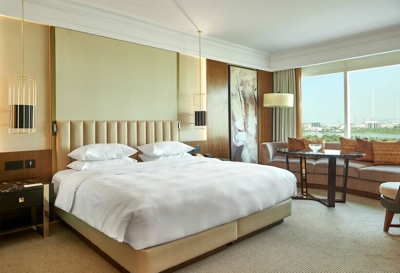 Номер Клуб, Grand Hyatt Dubai