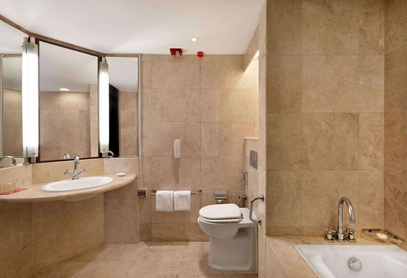 豪华套房, Ramada Plaza By Wyndham Dubai Deira