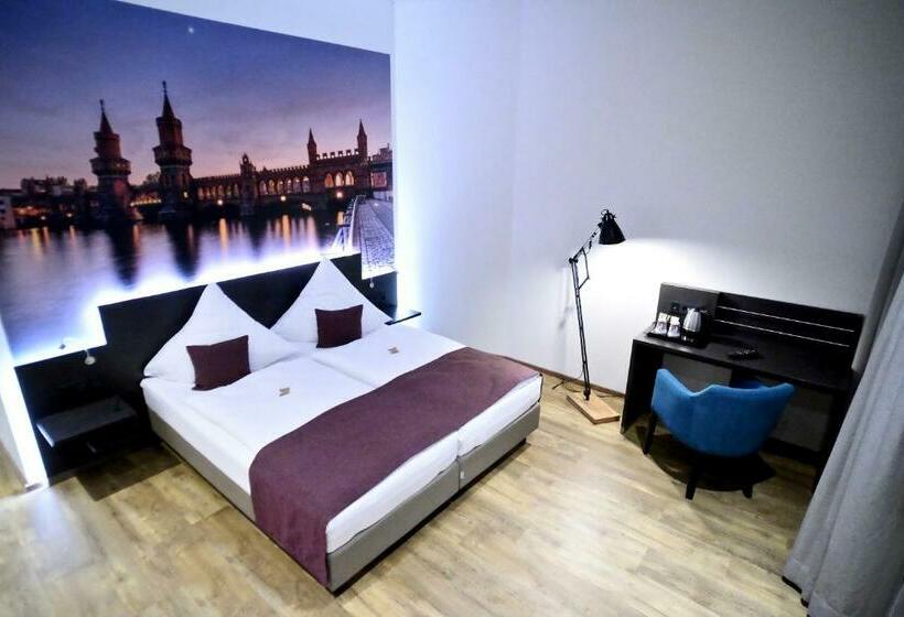 Номер Стандарт Адаптированный для Инвалидов, Bahnhof Erzingen, Hotel, Coffee & More