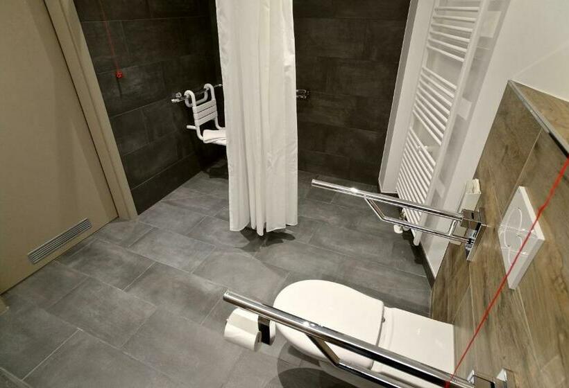 Номер Стандарт Адаптированный для Инвалидов, Bahnhof Erzingen, Hotel, Coffee & More