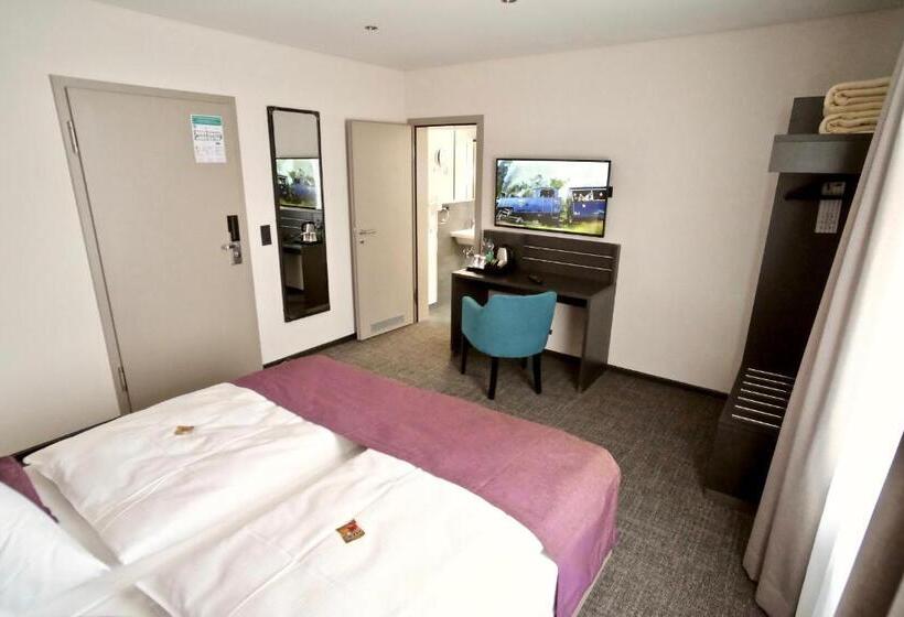 Номер Deluxe, Bahnhof Erzingen, Hotel, Coffee & More