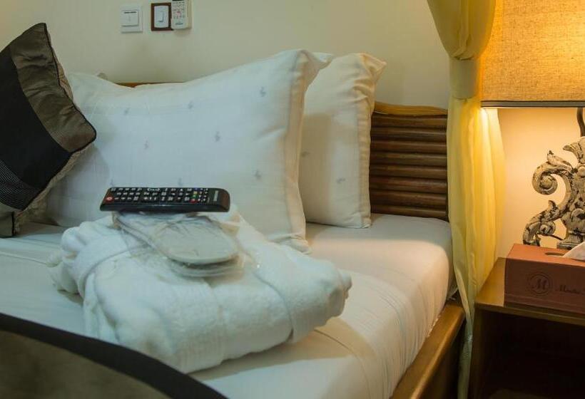 이그제큐티브 스위트, Maaha Beach Resort