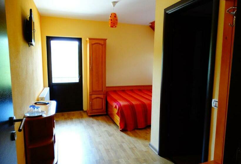 اتاق استاندارد با تخت بزرگ, Pensiunea Casa Maria