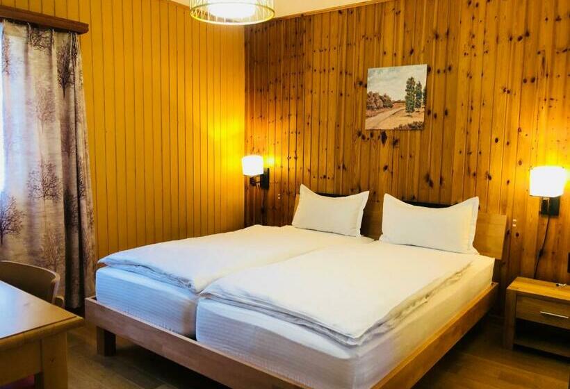 Номер Стандарт, Qi Lin Hotel Restaurant
