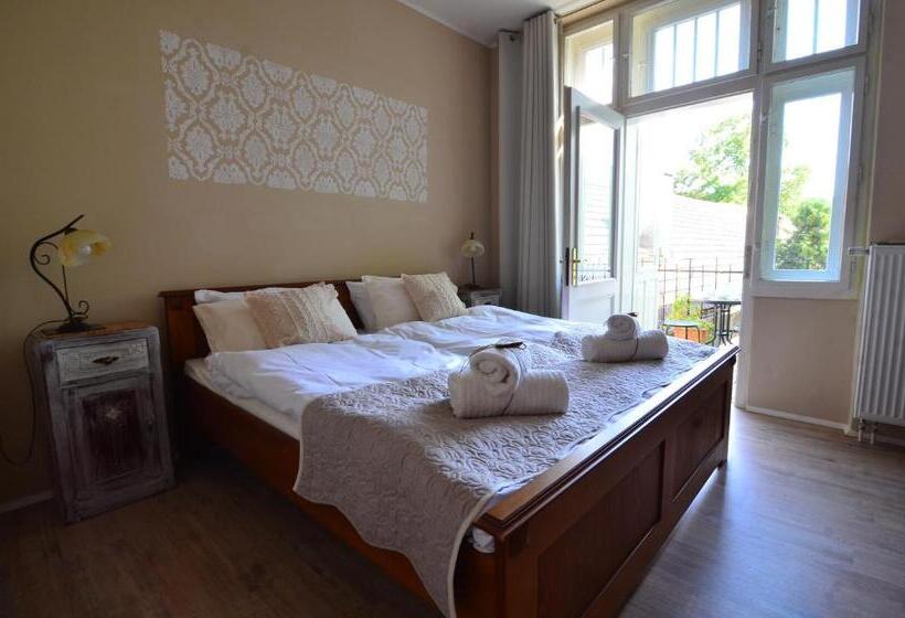 Номер Стандарт с Террасой, Baronka Bed & Breakfast & Bistrot