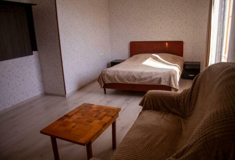 اتاق خانوادگی, B&b Sunrise House Aygavan