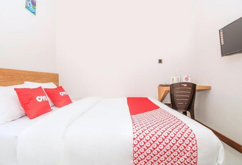 Номер Deluxe Кровать Кинг, Oyo 3307 Ayudia Guesthouse